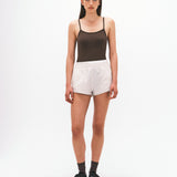 Nagnata Organic Loom Box Knit Short Blanc on model