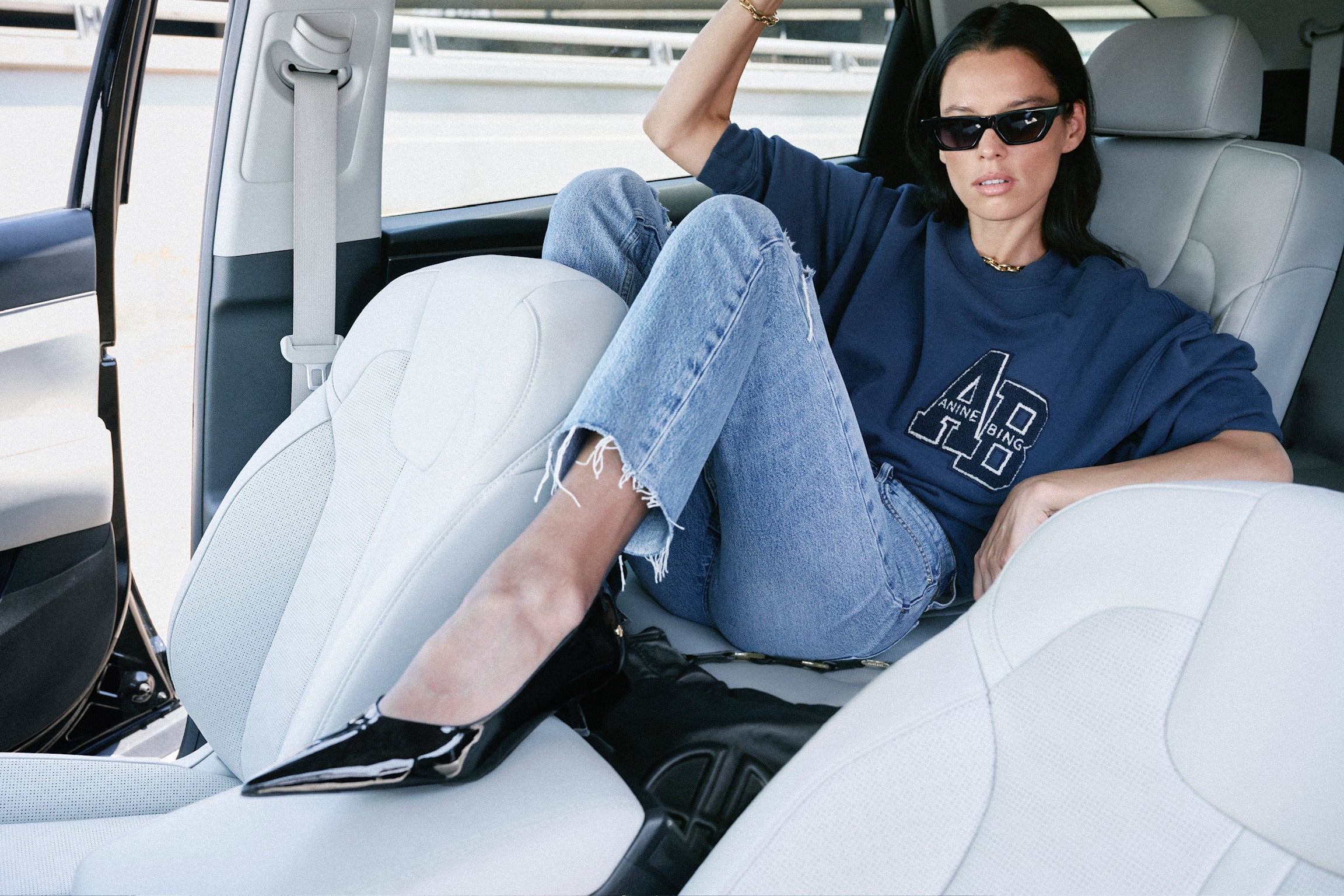 YOUR CAPSULE CLOSET AWAITS