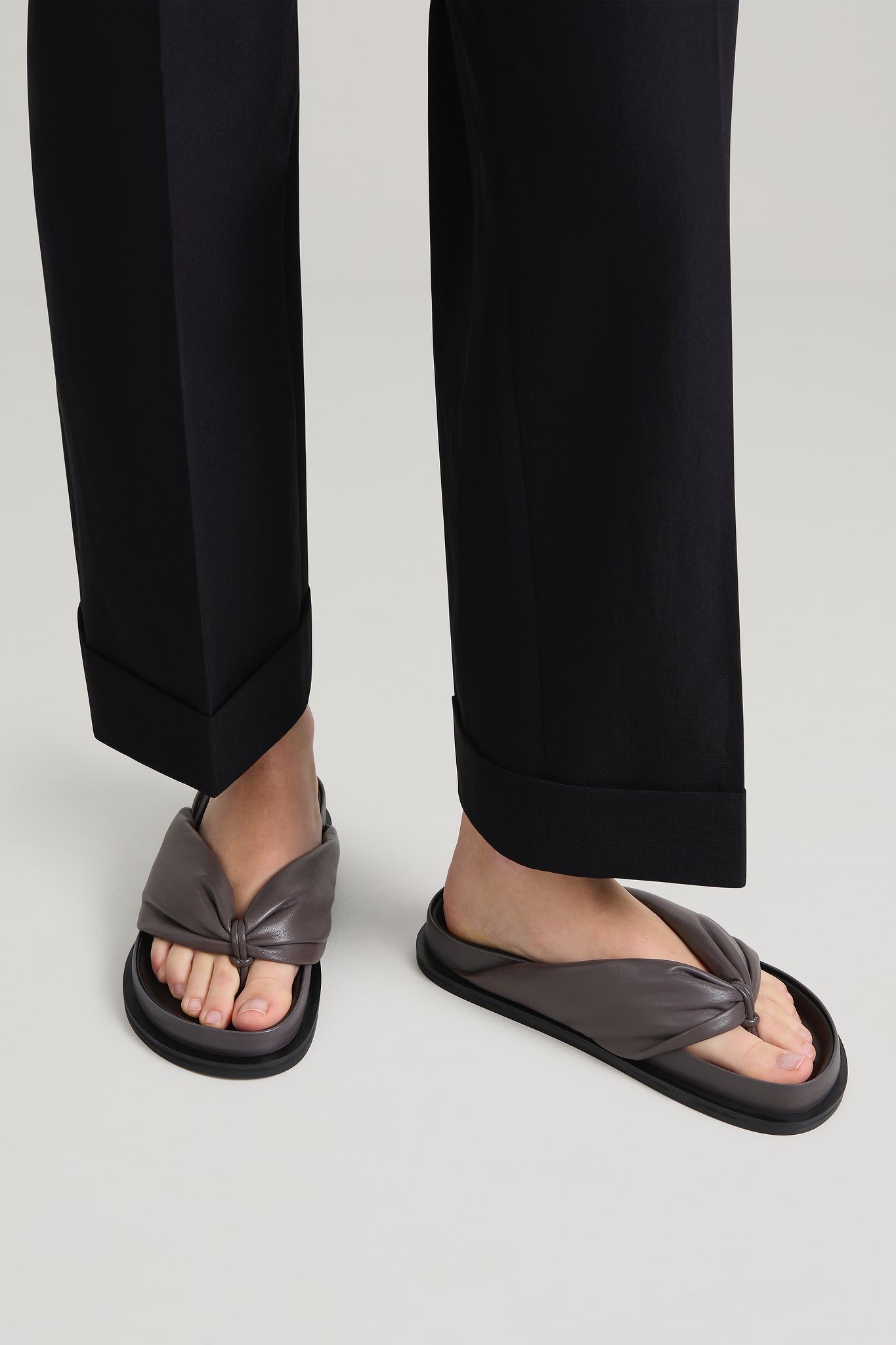 A.Emery The Jervis Sandal Shiitake 2