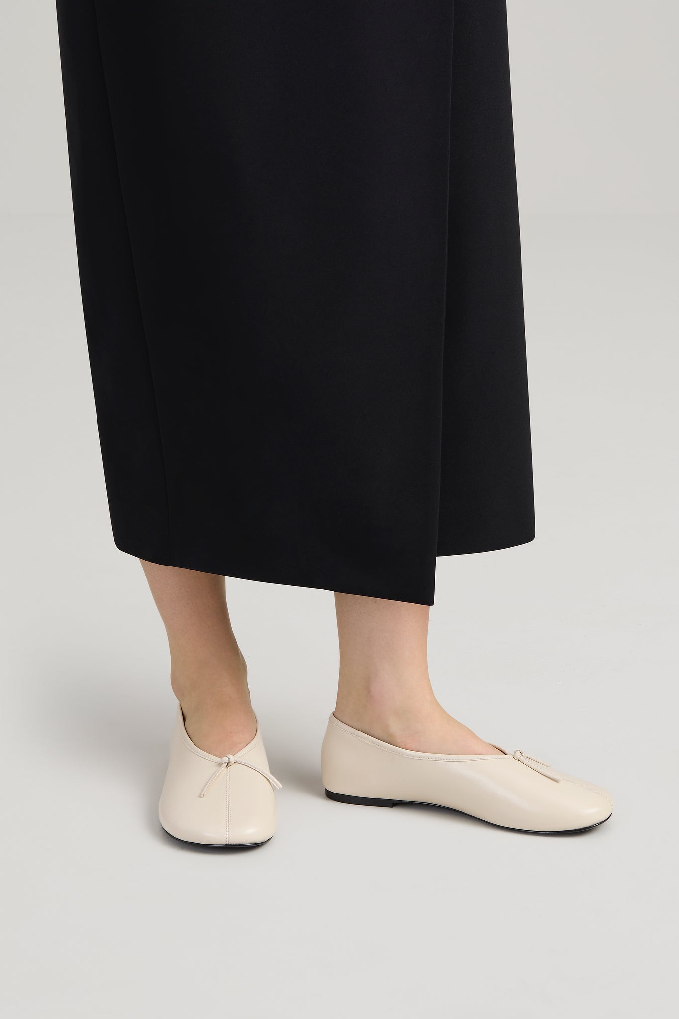 A.Emery The Mabel Flat Vintage Bone 2