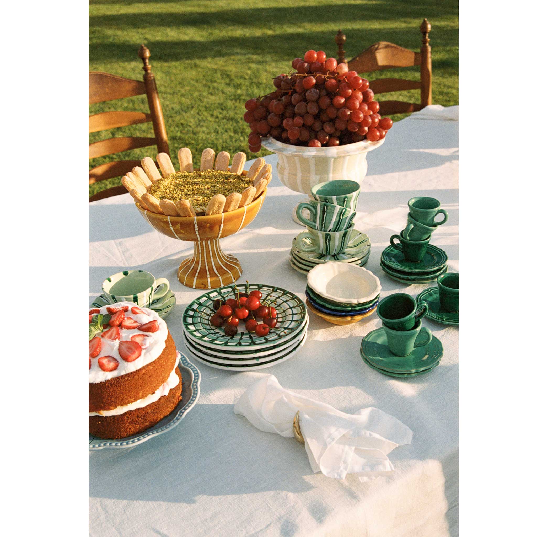 Alex and Trahanas Lido Ceramic Fruit Bowl Stand Honey