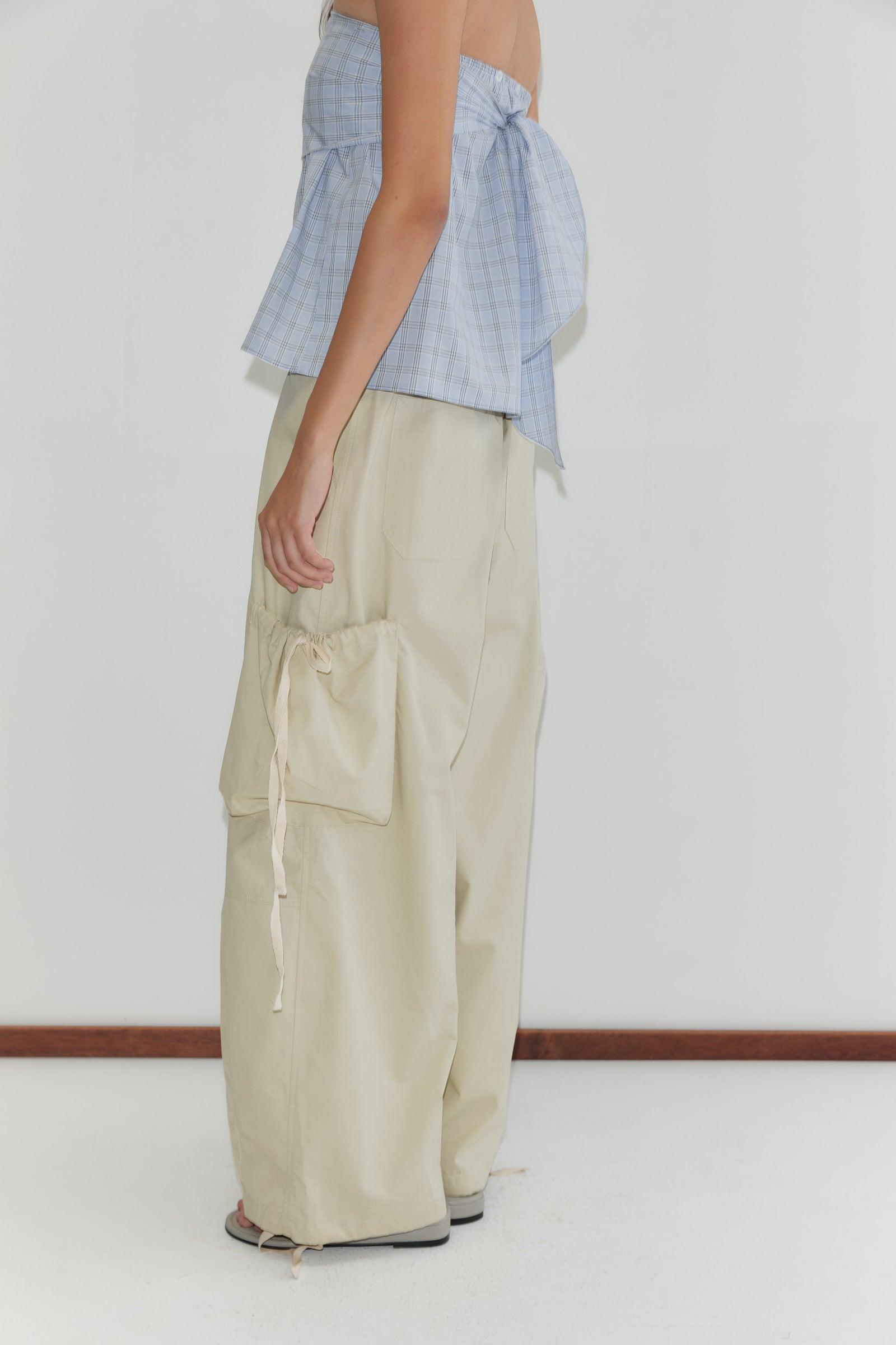 Deiji Studios Cargo Pant in Stone – side view, relaxed wide leg | Peggy Concept Store