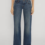 Frame The Gray jean in Tolerate on model side