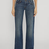 Frame The Gray jean in Tolerate on model side