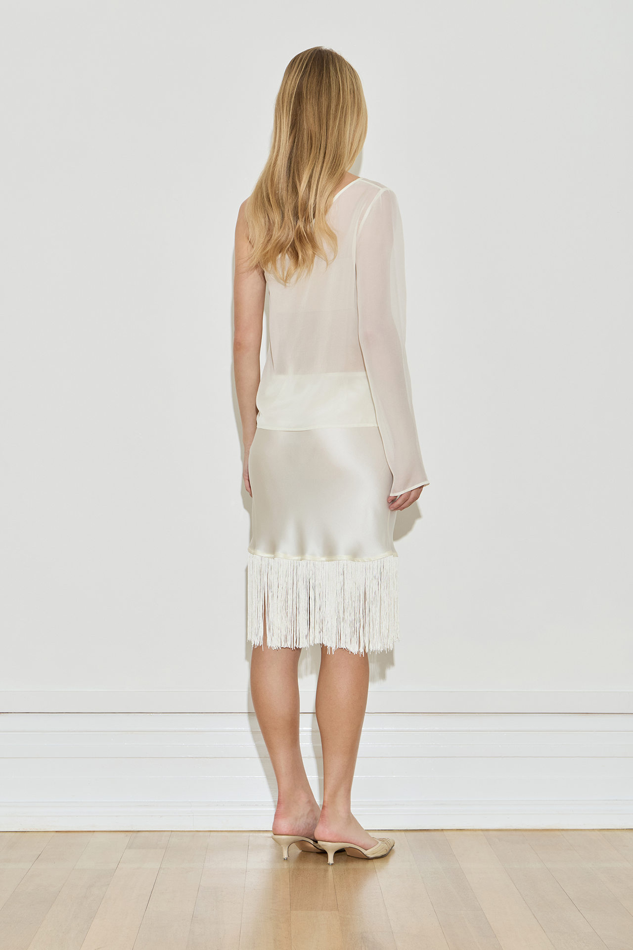 Maison Essentiele One-Shoulder Long Sleeve Top Cream