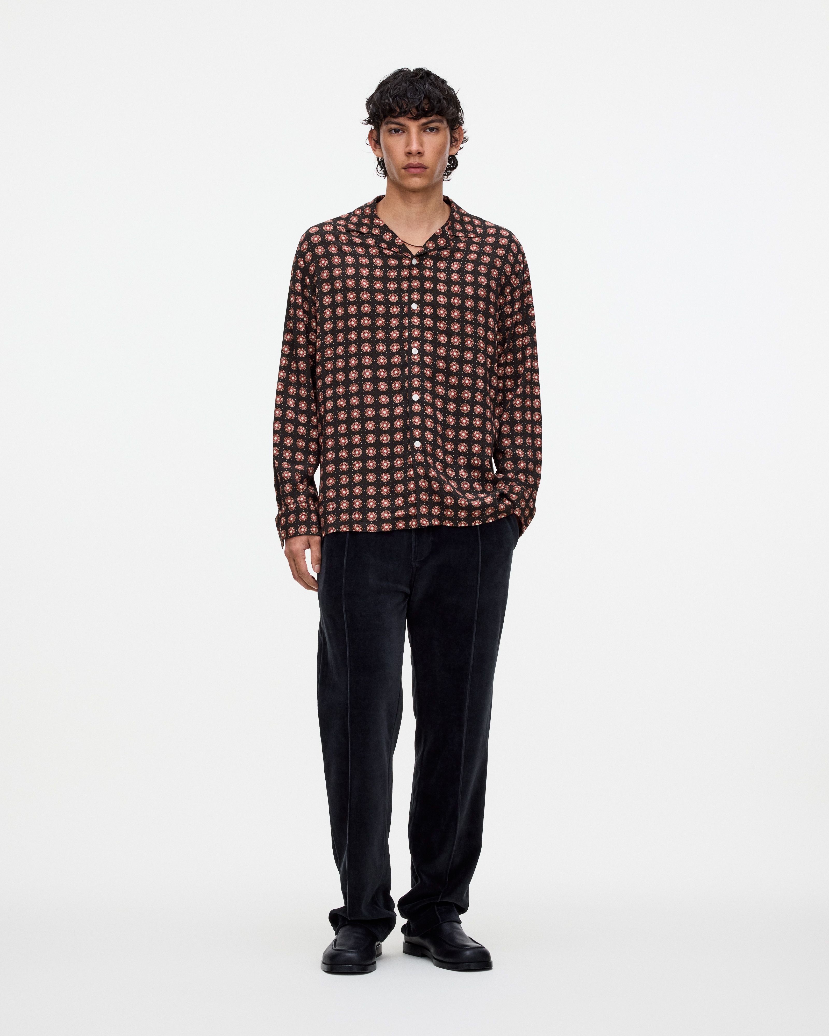 OAS Company Lumo Viscose Long Sleeve Shirt Coffee worn by model