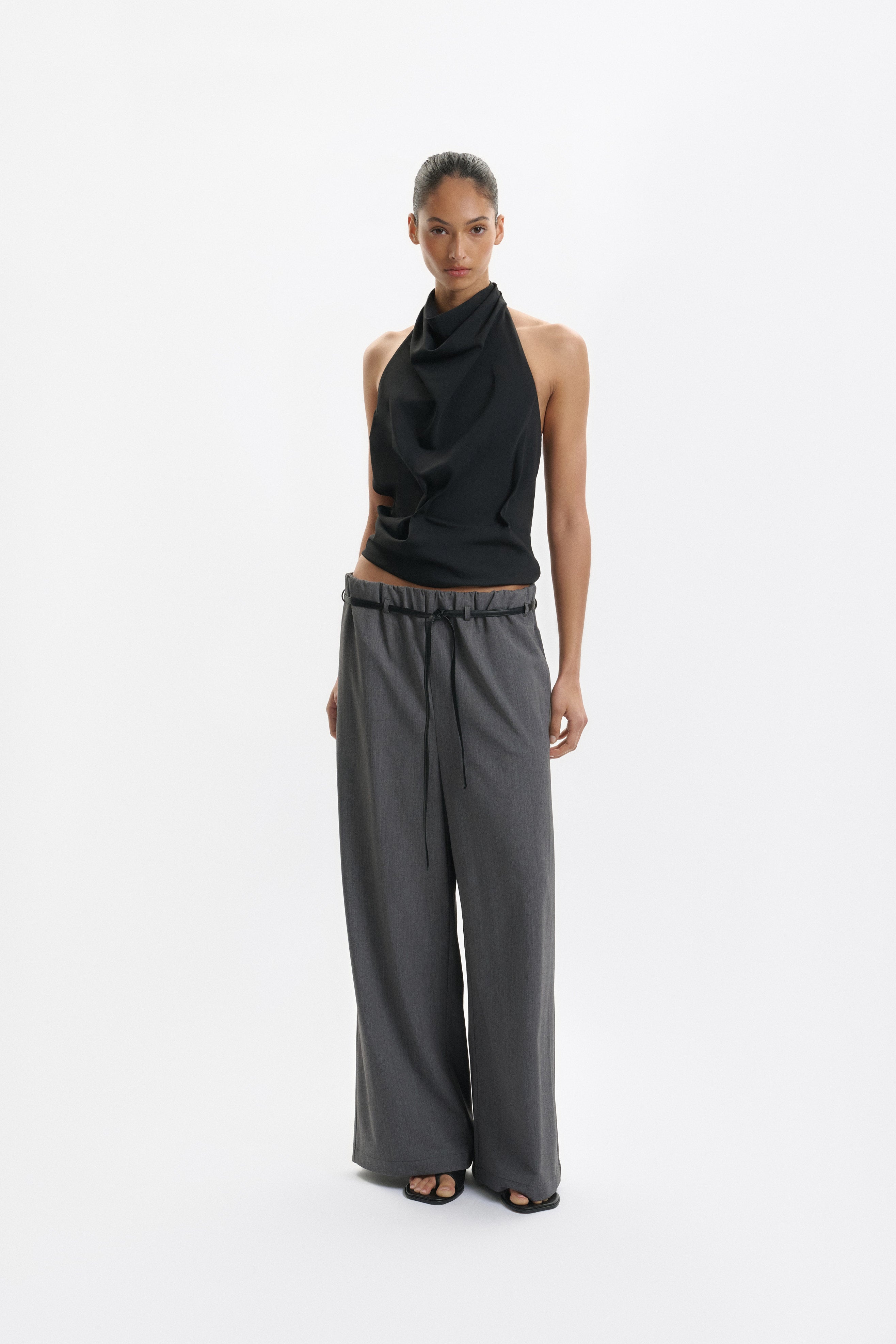 One Of Others Tyla Pant Charcoal Black on model