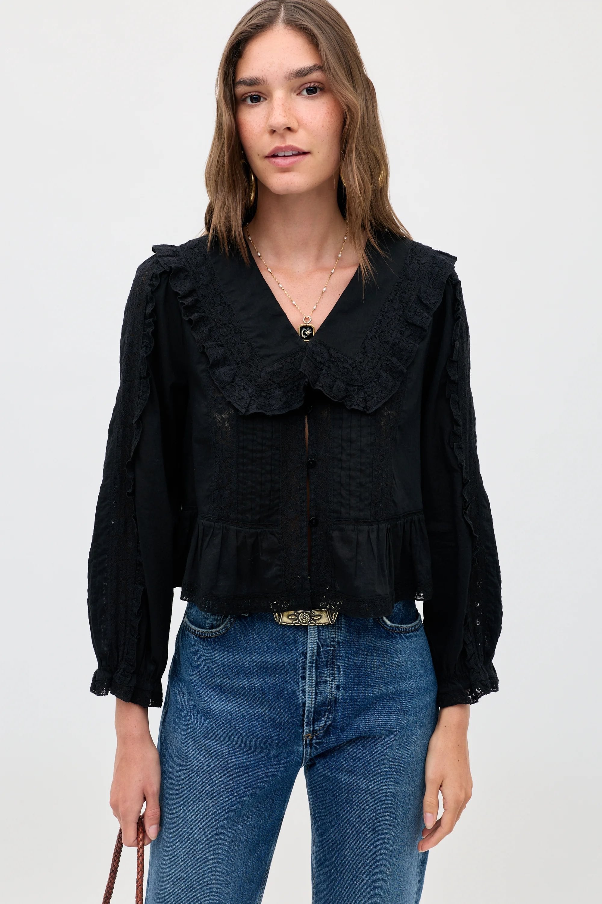 Rixo Maribelle Top Black on model