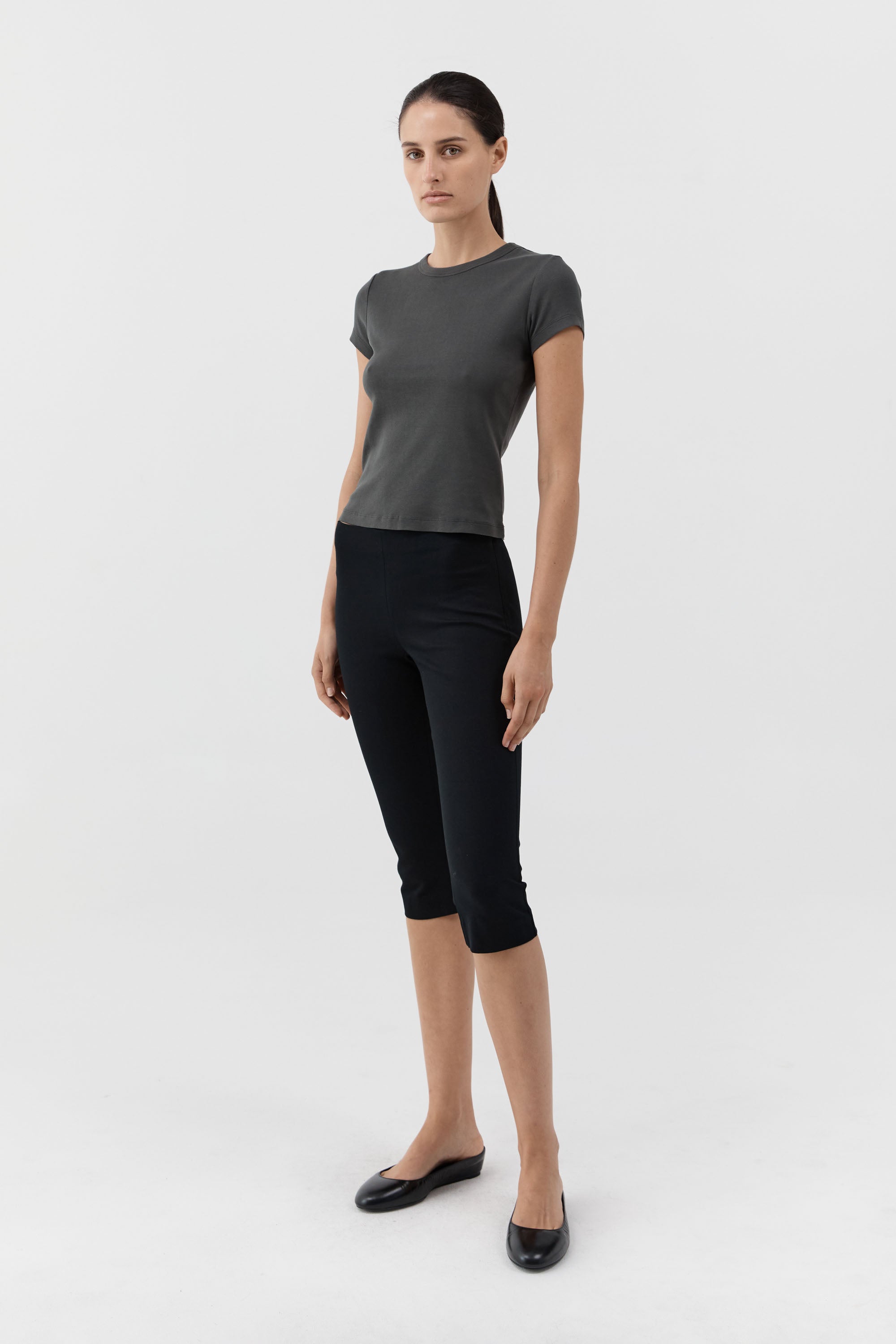 St. Agni Compact Cotton Capri Pants Black