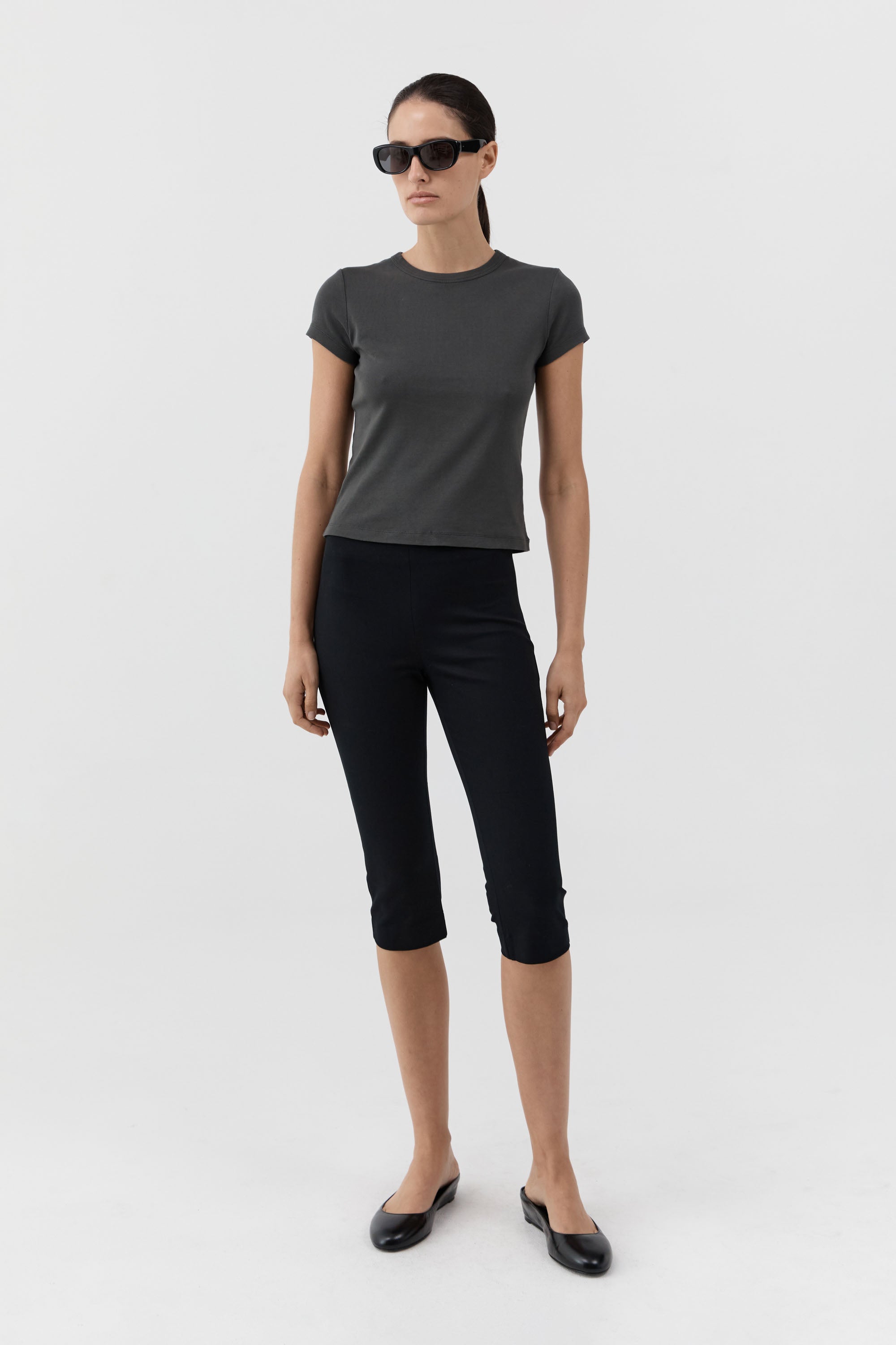 St. Agni Compact Cotton Capri Pants Black