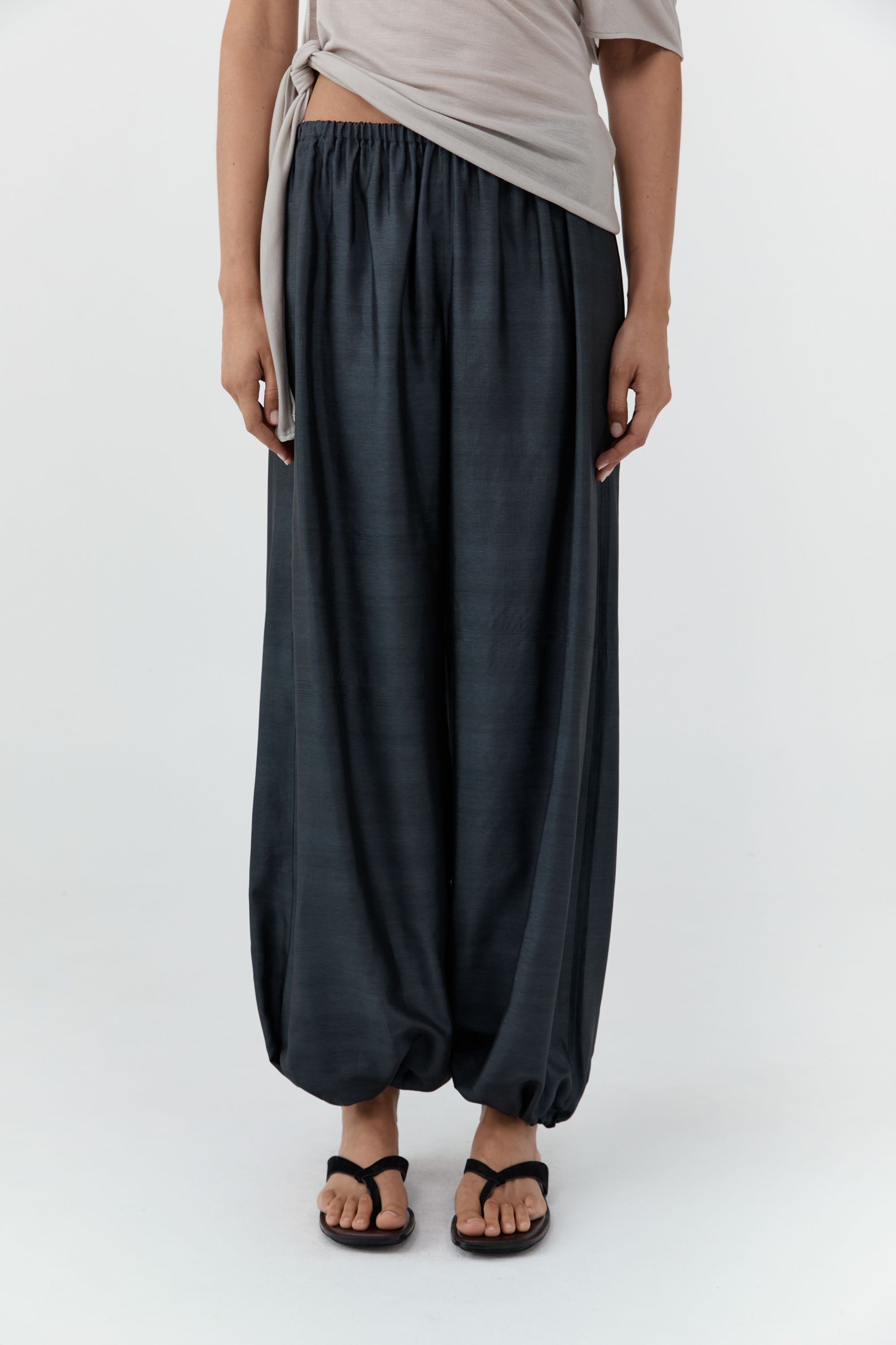 St Agni Silk Adjustable Balloon Pants Washed Black